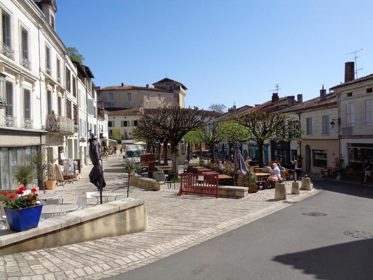 Maison Saint Jacques Aubeterre-sur-Dronne Exterior foto